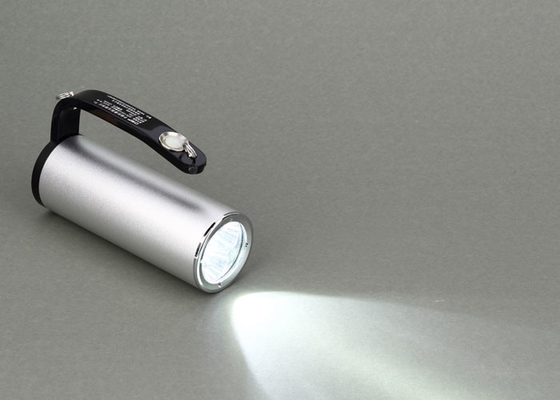 9Wアルミニウム耐圧防爆LEDの懐中電燈の低負荷の消費の長い耐用年数
